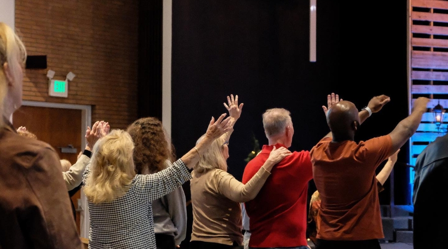 Highlands Church worship